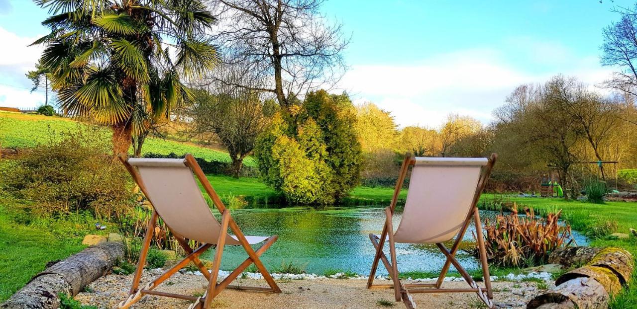 Le Vieux Moulin Gites - Detached Cottage With Garden Views And Pool Guégon エクステリア 写真