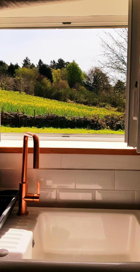 Le Vieux Moulin Gites - Detached Cottage With Garden Views And Pool Guégon エクステリア 写真