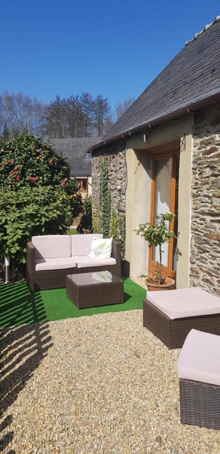 Le Vieux Moulin Gites - Detached Cottage With Garden Views And Pool Guégon エクステリア 写真