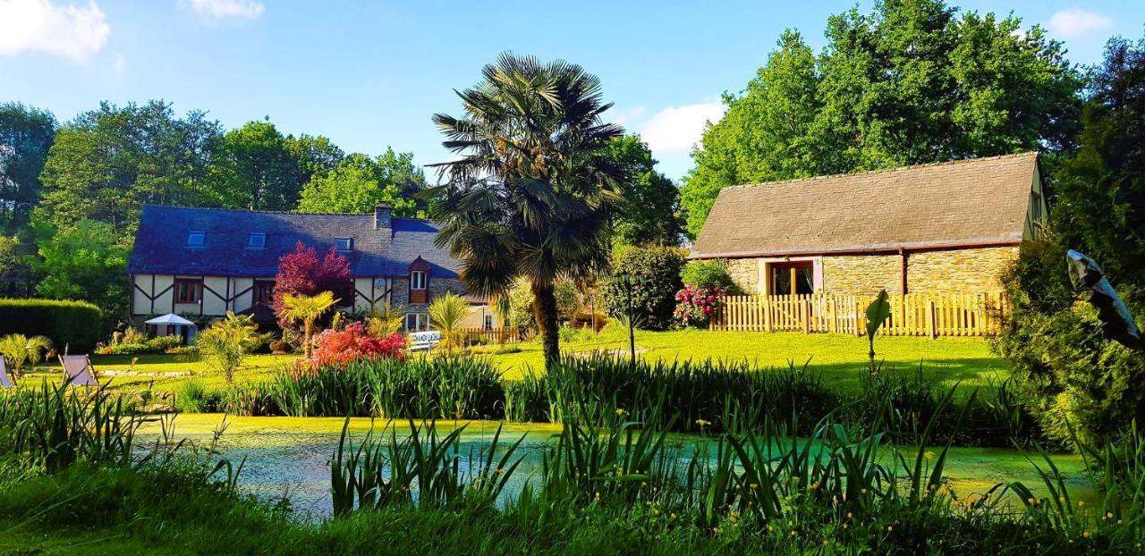 Le Vieux Moulin Gites - Detached Cottage With Garden Views And Pool Guégon エクステリア 写真