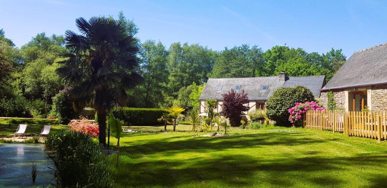 Le Vieux Moulin Gites - Detached Cottage With Garden Views And Pool Guégon エクステリア 写真