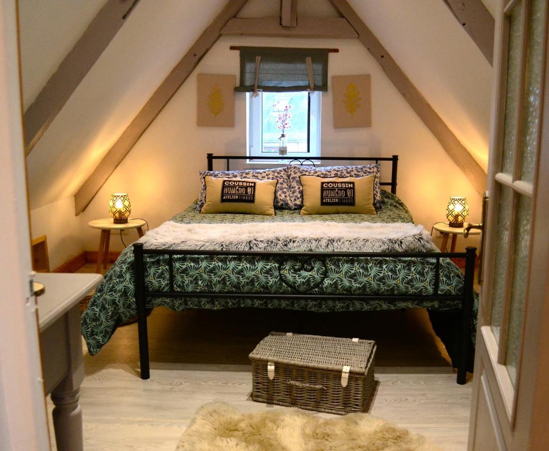 Le Vieux Moulin Gites - Detached Cottage With Garden Views And Pool Guégon エクステリア 写真