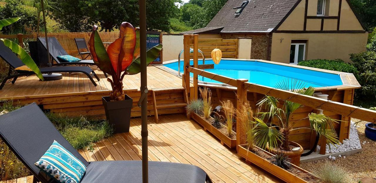 Le Vieux Moulin Gites - Detached Cottage With Garden Views And Pool Guégon エクステリア 写真