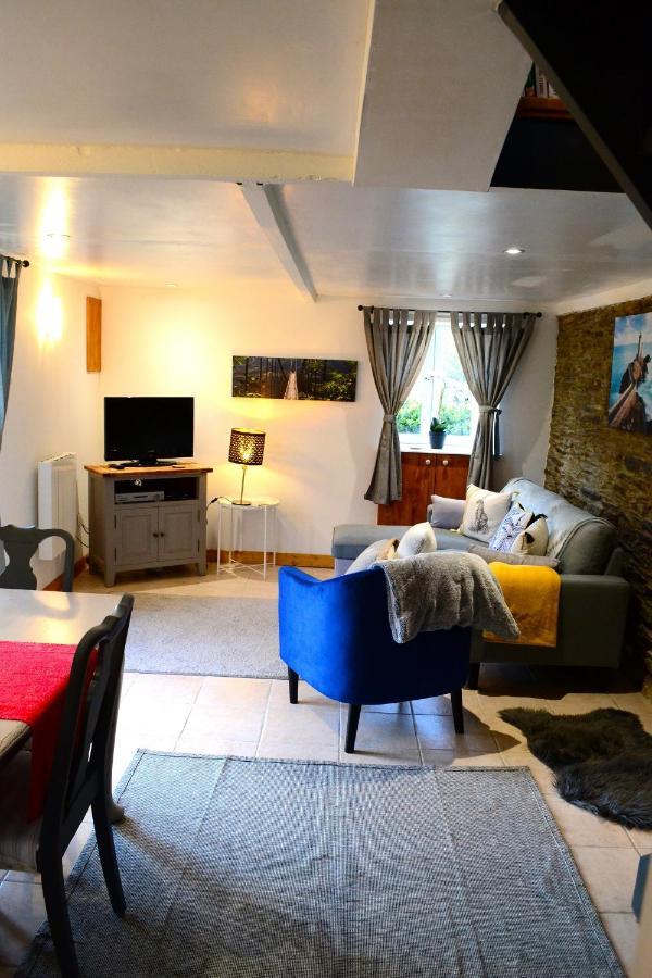 Le Vieux Moulin Gites - Detached Cottage With Garden Views And Pool Guégon エクステリア 写真
