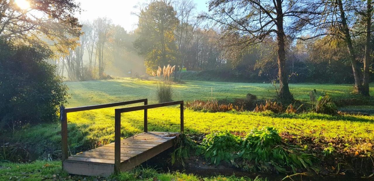 Le Vieux Moulin Gites - Detached Cottage With Garden Views And Pool Guégon エクステリア 写真
