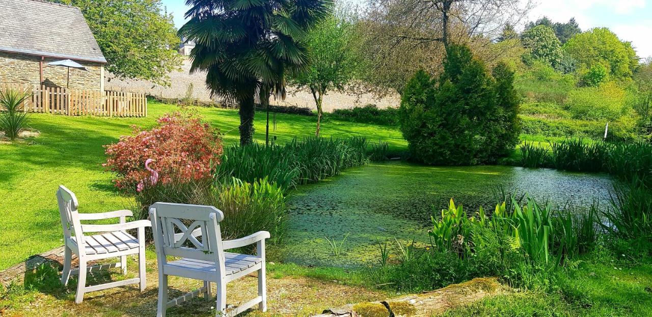 Le Vieux Moulin Gites - Detached Cottage With Garden Views And Pool Guégon エクステリア 写真