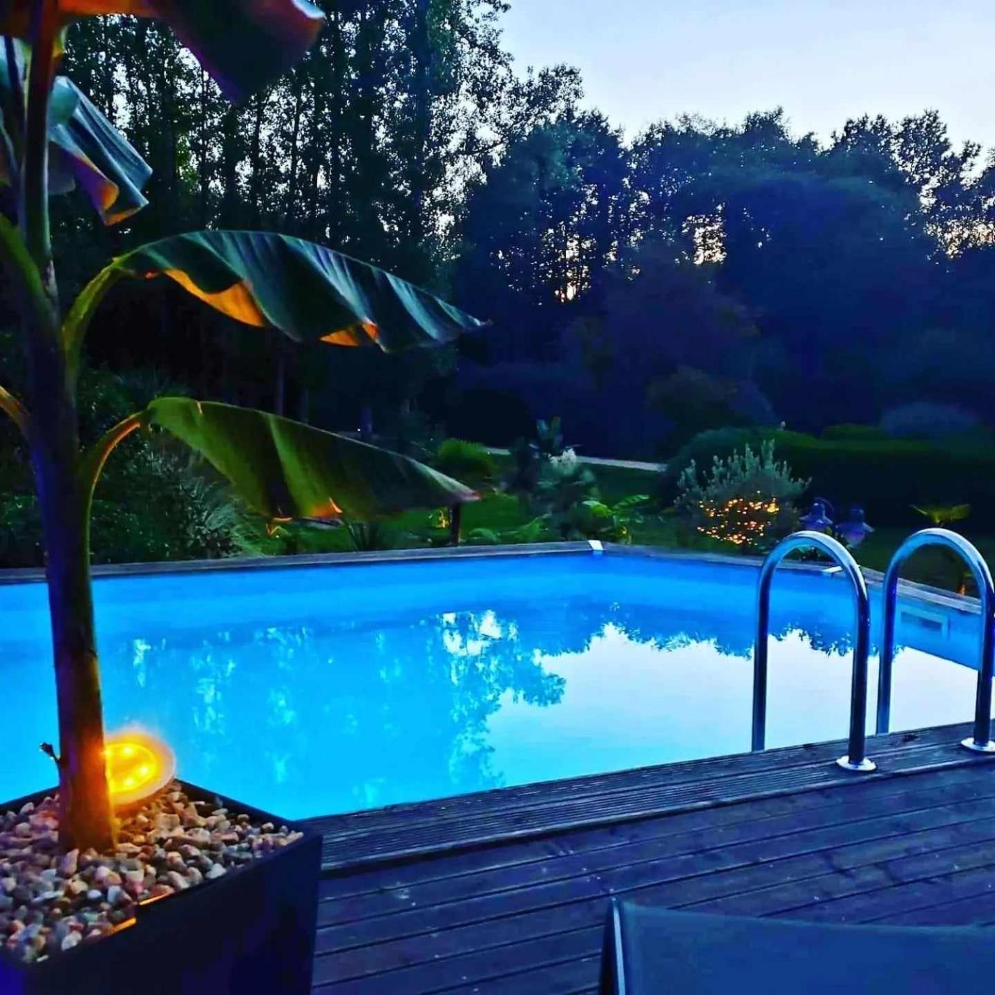 Le Vieux Moulin Gites - Detached Cottage With Garden Views And Pool Guégon エクステリア 写真